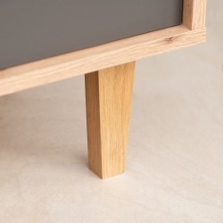 Meuble TV BOLANIA style naturel avec pieds en bois. Couleur blanc, bois et gris